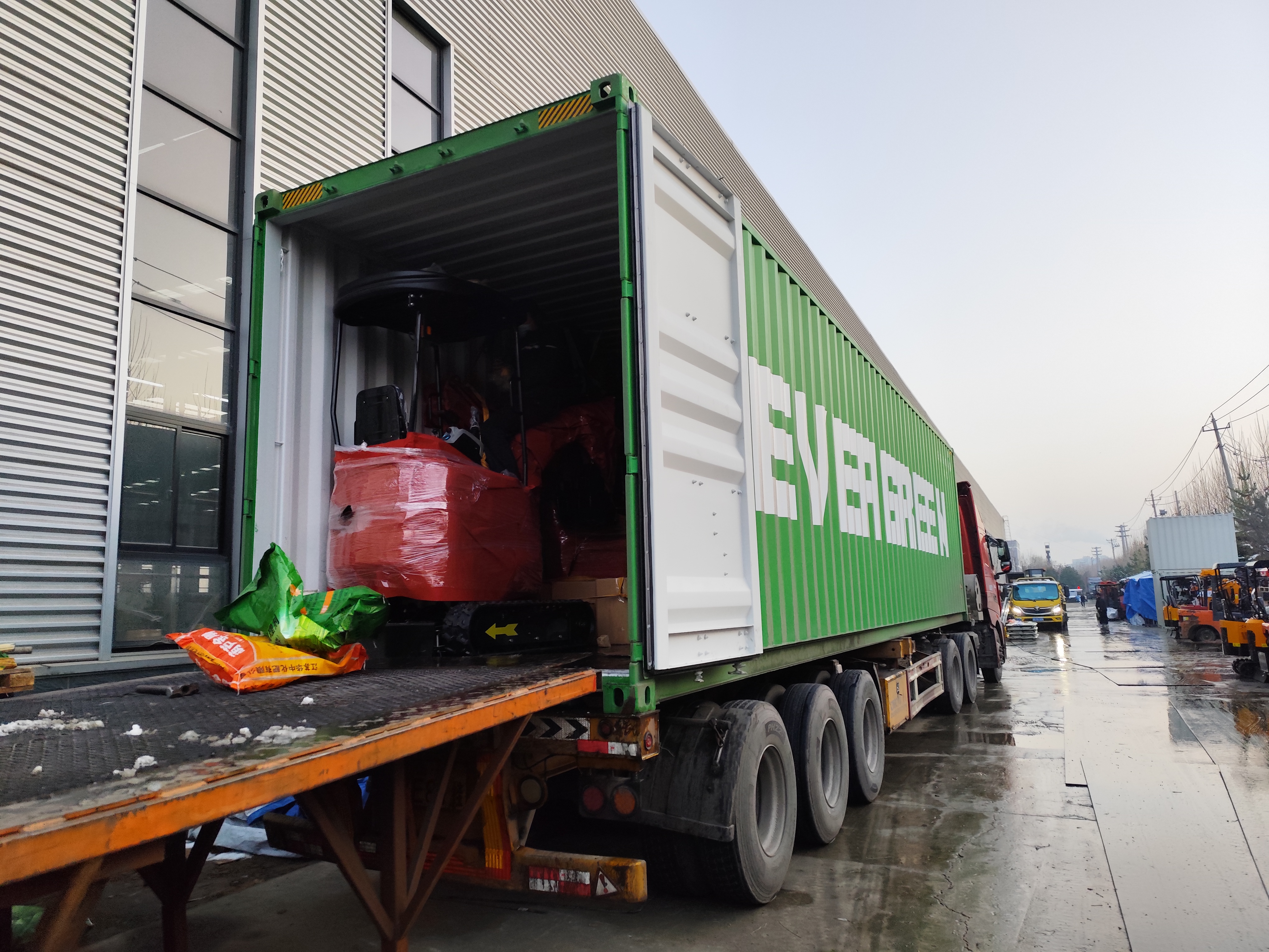 Táirgeadh miontochail do chustaiméirí na Fraince críochnaithe agus seolta